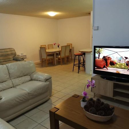 Surfers Holiday Apartments โกลด์โคสต์ ภายนอก รูปภาพ