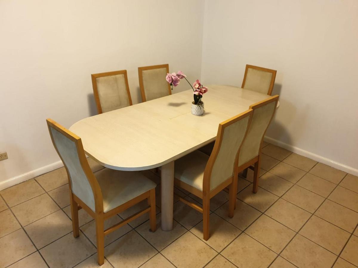 Surfers Holiday Apartments โกลด์โคสต์ ภายนอก รูปภาพ